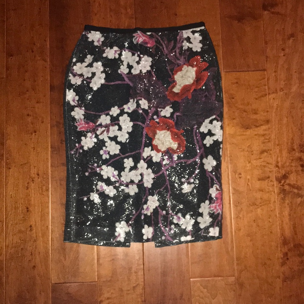 ELLIE TAHARI PENCIL SHIRT